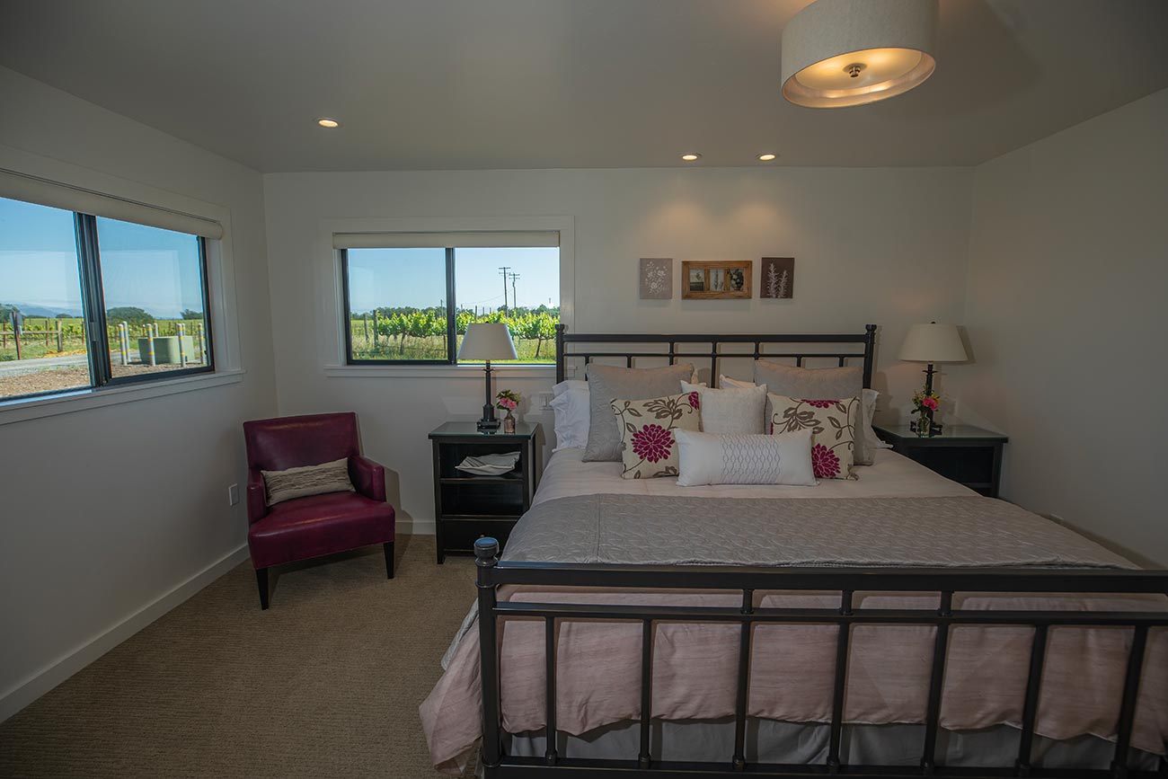 First-Bedroom-with-Attached-Private-Bathroom,-Pinot-Cottage,-Benovia-3