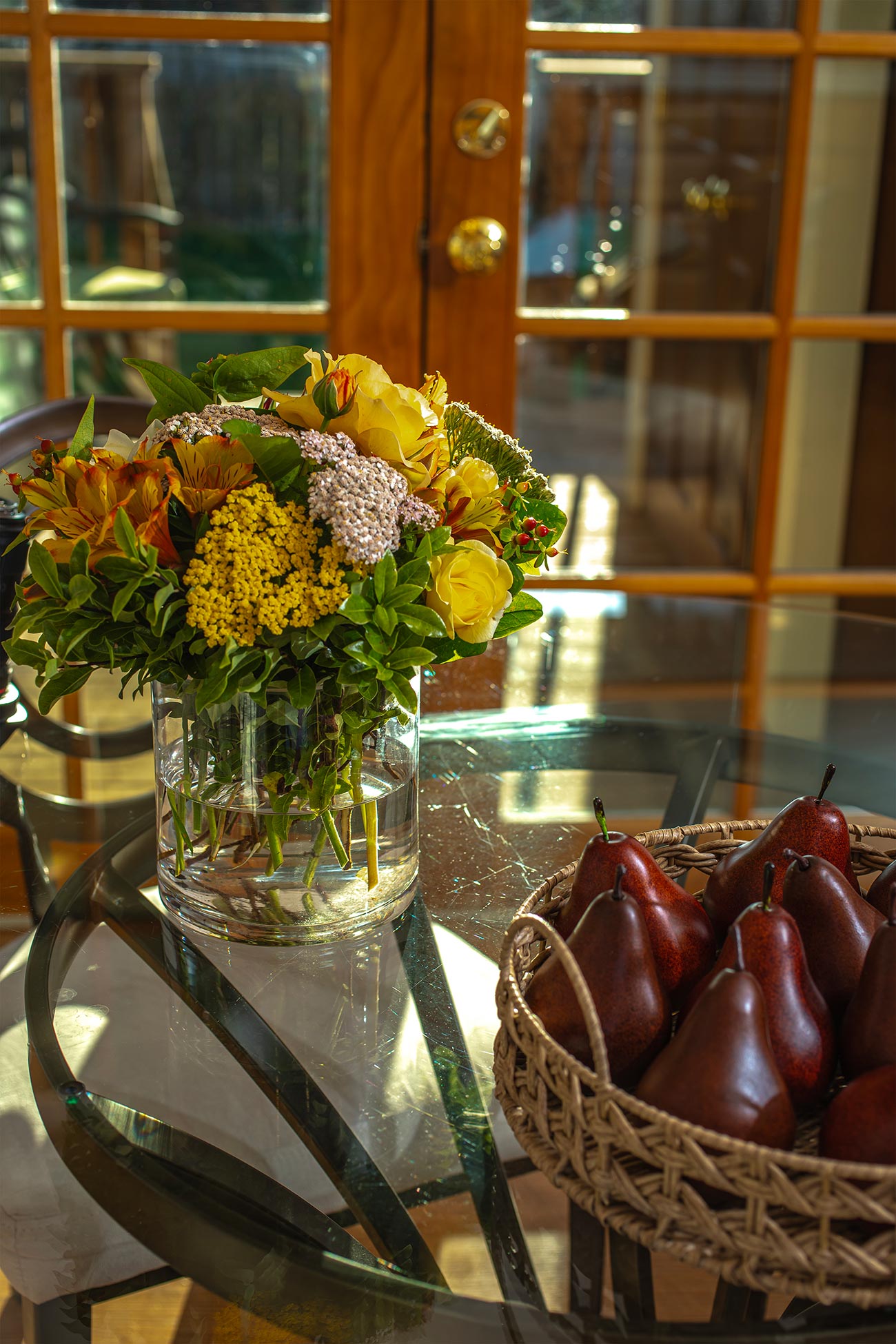 Vertical-Shot,-Kitchen-Nook-and-Back-Deck,-Chardonnay-Cottage,-Benovia
