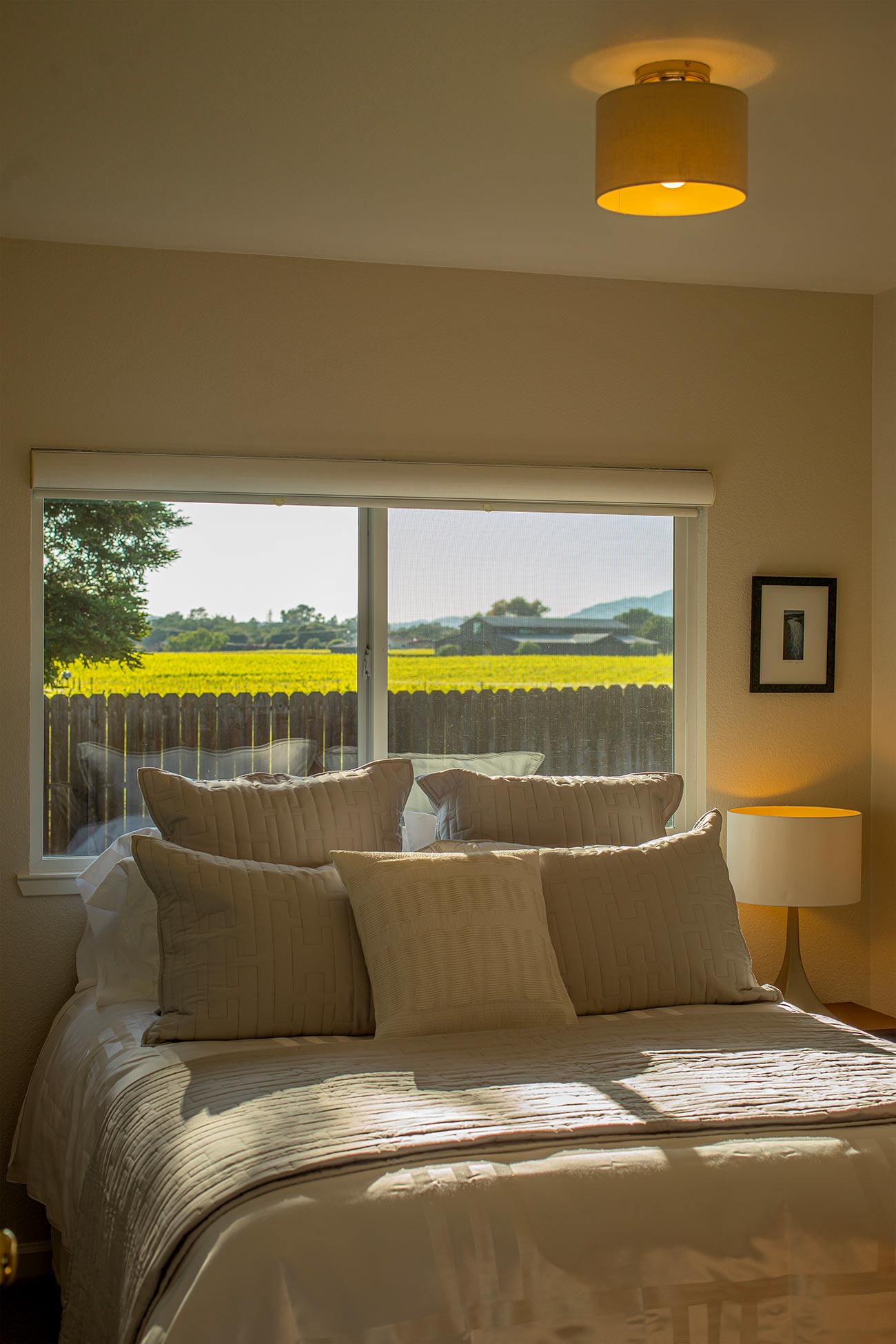 Vertical-Shot,-Second-Bedroom,-Chardonnay-Cottage,-Benovia